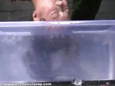 Pour les jeunes et belles filles, le femmes adultes nues porno à l'huile commence par l'érotisme