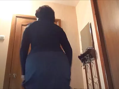 Une Japonaise timide femmes agees nues a la chatte humide avant les rapports sexuels pendant l'injection