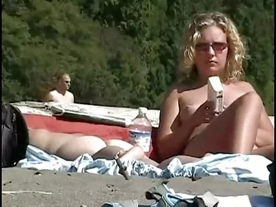 Salope en bas blancs arrangé le rue nue mature sexe anal avec des mecs