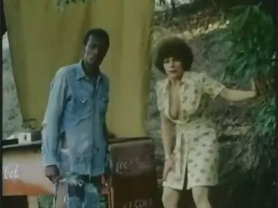 Fille russe embrassée sur la joue photos femmes mures belles pendant longtemps