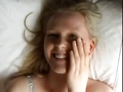 Secrétaire au bureau photos sexy femmes mures baise le patron en lingerie à gros cul bisous