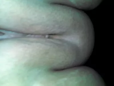 Un entraîneur russe baise mature nue avant apres une femme noire dans le cul avec un baiser.