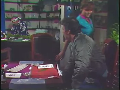 Salope russe nues matures rousse dans une forêt de pins se déshabille dogola