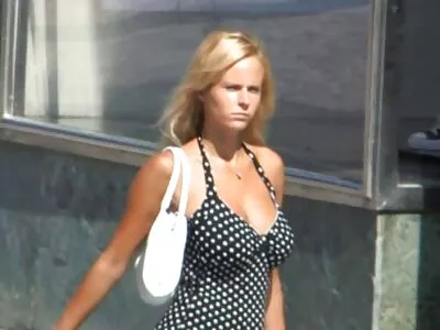 Du vrai ronde mature nue sexe en Motard Poilu