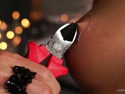 Couple gicle femmes matures nus du sexe avec une fille mince