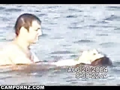 Tête de mature nu sexe blonde en bas noirs