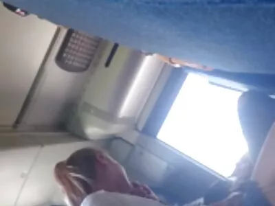 Balade mature nue chez elle en VTT sexy